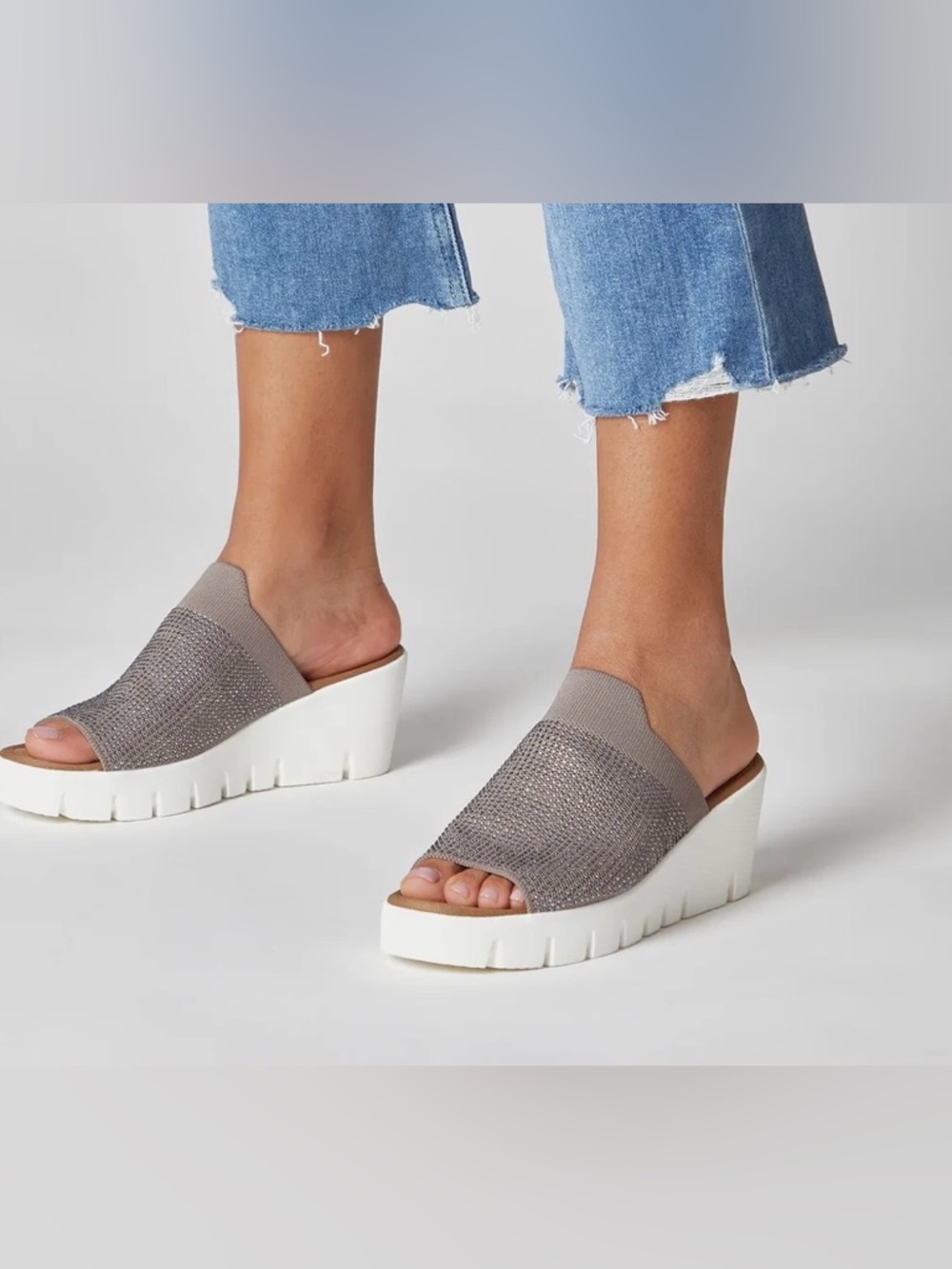 bernie mev. Taupe Woven Open-Toe Wedge Mules